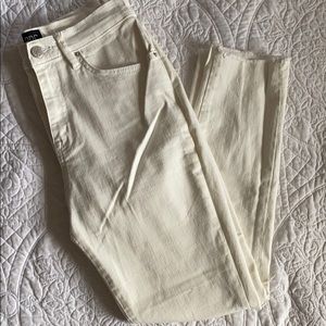 White BDG distressed jeans